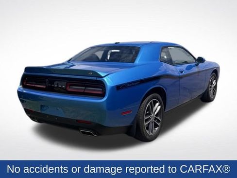 Used 2019 Dodge Challenger SXT AWD/4WD image 2