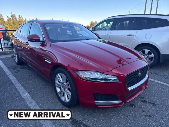 Used 2016 Jaguar XF Premium RWD image 1