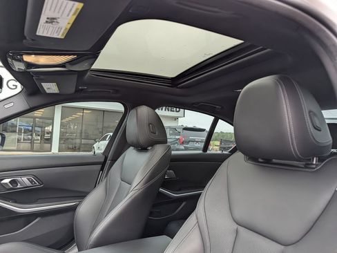 Used 2023 BMW 330i Sedan RWD image 28