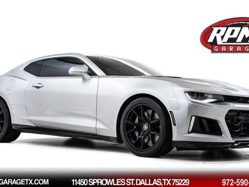 Used 2018 Chevrolet Camaro ZL1 RWD image 1