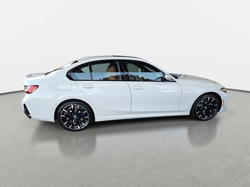 New 2026 BMW 330i Sedan w/ M Sport Package image 4