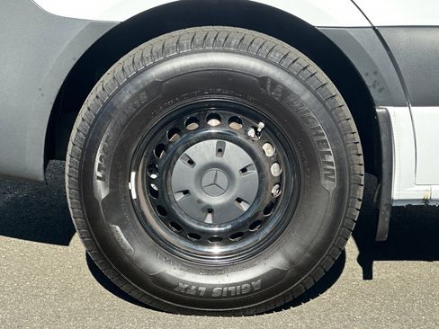 Certified 2025 Mercedes-Benz Sprinter 2500 image 25