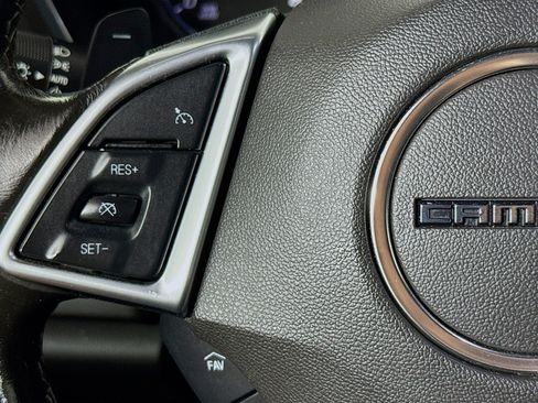 Used 2018 Chevrolet Camaro LT w/ Technology Package RWD image 11