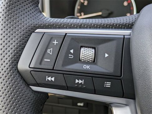 New 2025 Mitsubishi Outlander SE image 28