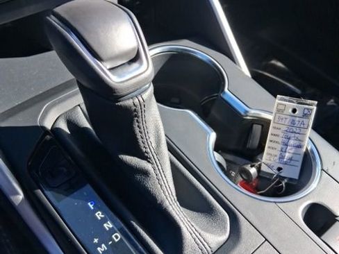 Used 2022 Toyota Highlander XLE image 26