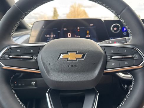 New 2026 Chevrolet Equinox EV LT image 24