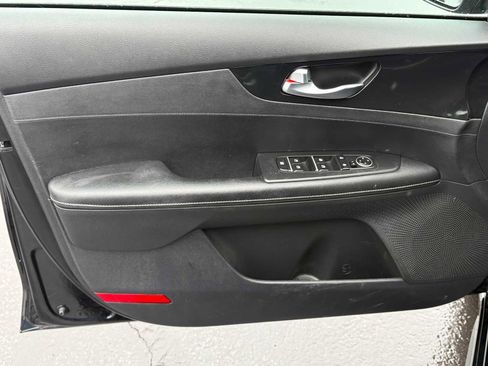 Used 2022 Kia Forte GT-Line image 11