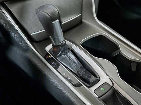 Certified 2018 Honda Accord EX image 16