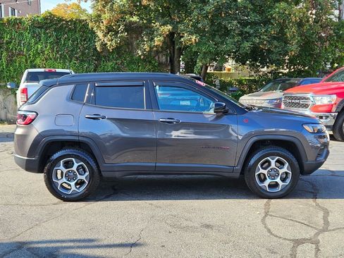 Used 2022 Jeep Compass Trailhawk w/ Trailhawk Convenience Group image 6