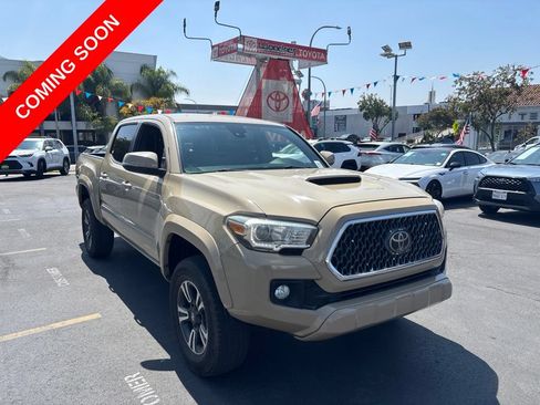 Used 2018 Toyota Tacoma TRD Sport RWD image 1