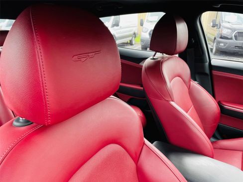 Used 2021 Kia Stinger GT1 RWD image 16