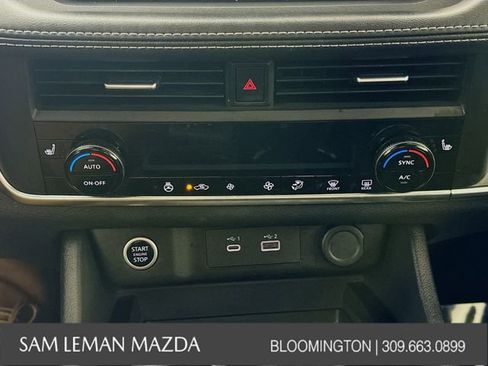 Used 2023 Nissan Rogue SV w/ SV Premium B Package image 15