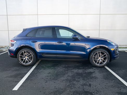 Certified 2024 Porsche Macan AWD/4WD image 8