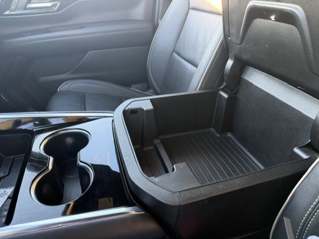 Used 2025 Chevrolet Tahoe Premier AWD/4WD image 24