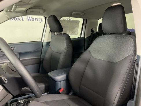 New 2025 Ford Maverick Lariat w/ Black Appearance Package image 13