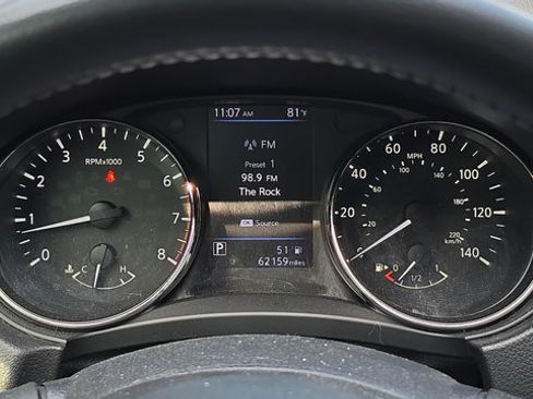 Used 2018 Nissan Rogue SV AWD/4WD image 11