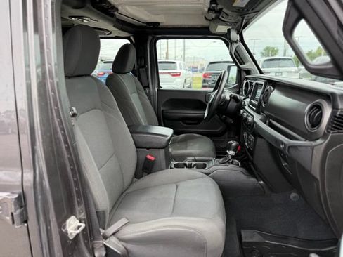 Used 2022 Jeep Gladiator Sport AWD/4WD image 13