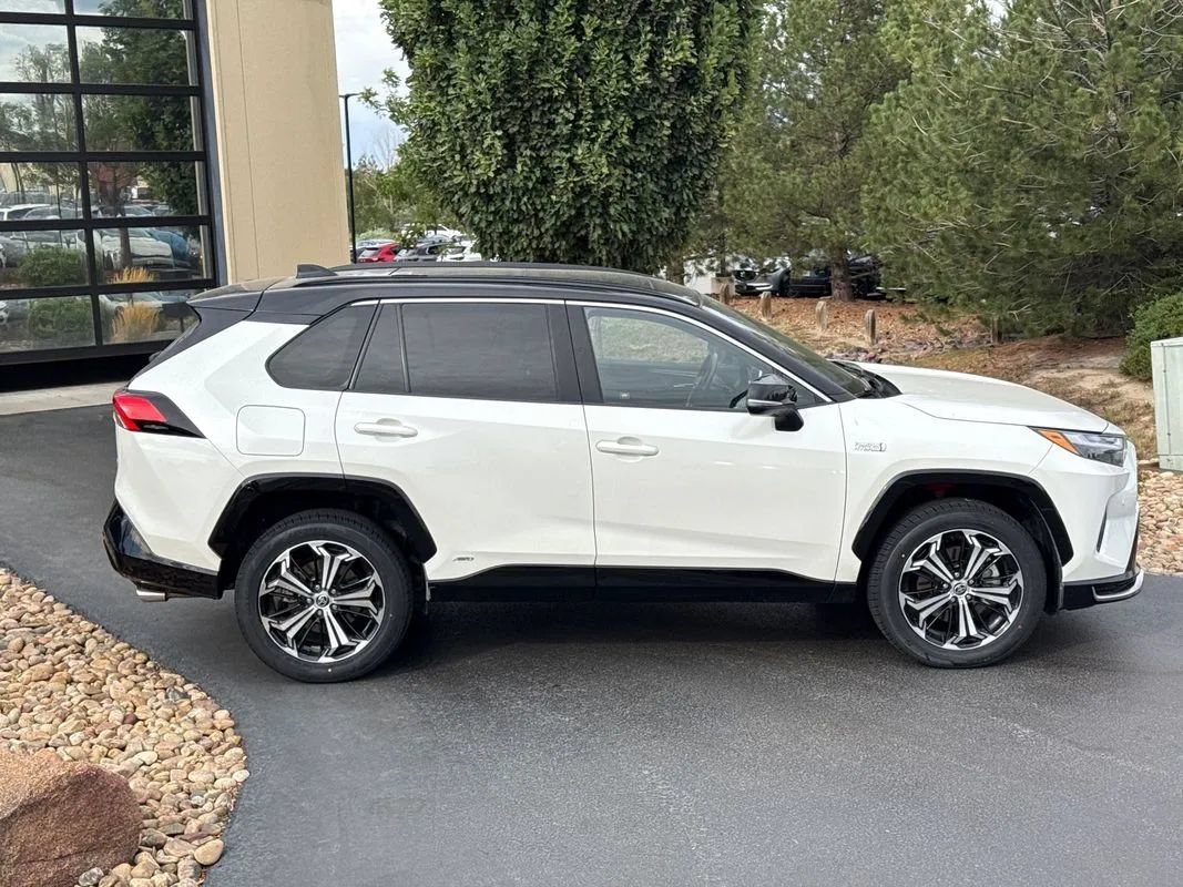 Used 2022 Toyota RAV4 XSE w/ Premium Package AWD/4WD image 33