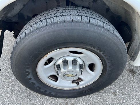 Used 2013 Chevrolet Express 2500 2500 Cargo image 18