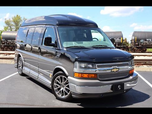 Used 2012 Chevrolet Express 1500 AWD image 1