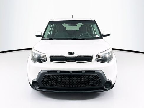 Used 2016 Kia Soul FWD image 2