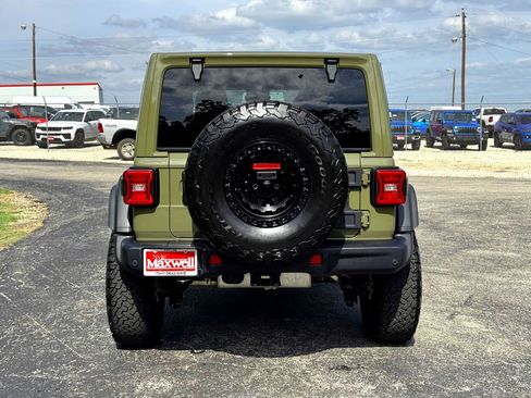New 2026 Jeep Wrangler Unlimited Rubicon 392 w/ Quick Order Package 27X Moab AWD/4WD image 10