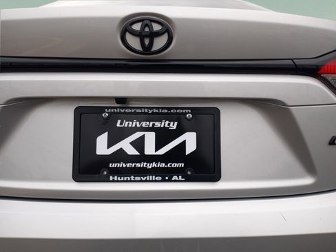 Used 2025 Toyota Corolla LE w/ Convenience Package image 33