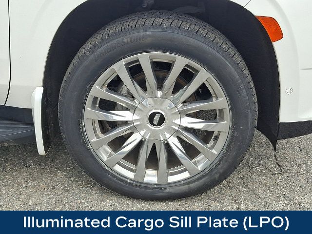 Used 2021 Cadillac Escalade Premium Luxury w/ LPO, Illumination Package AWD/4WD image 31