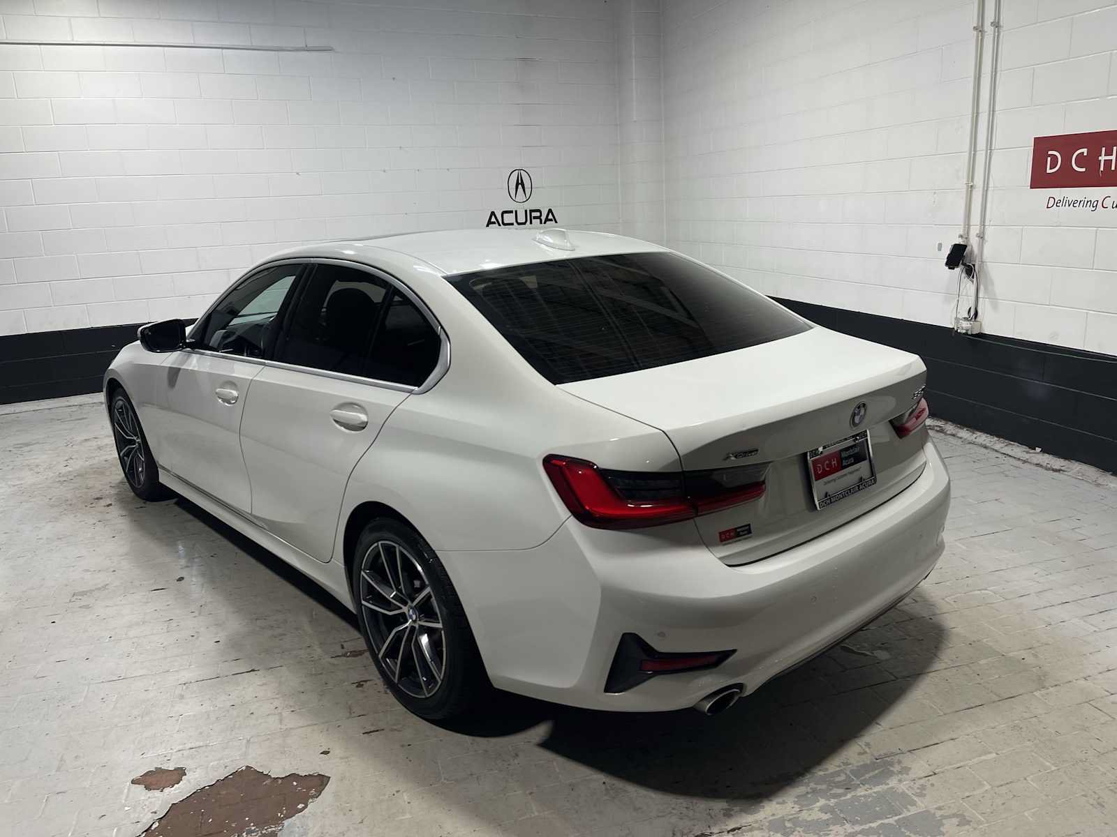 Used 2020 BMW 330i xDrive Sedan w/ Driving Assistance Package AWD/4WD image 4