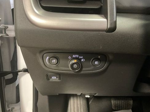 Used 2023 GMC Terrain AT4 image 18