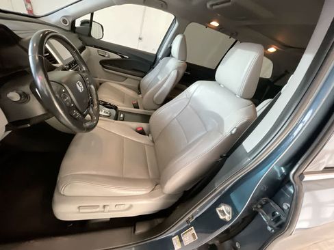 Used 2016 Honda Pilot Elite image 11