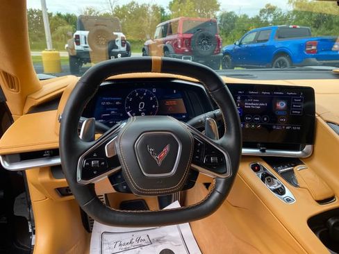 Used 2021 Chevrolet Corvette Stingray Premium Conv w/ Z51 Performance Package RWD image 22