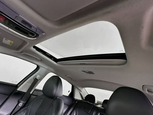Used 2022 Hyundai Elantra Limited FWD image 32