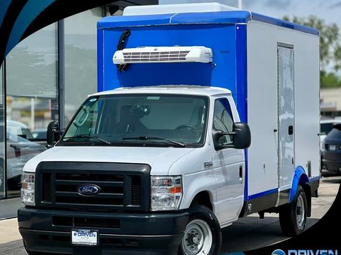 Used 2023 Ford E-350 and Econoline 350 Super Duty w/ Power Windows & Locks Group RWD image 1