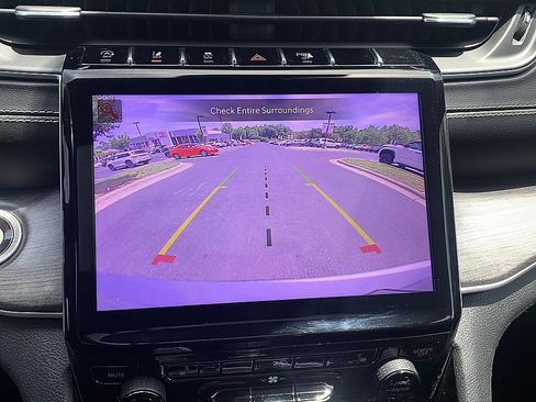 Used 2021 Jeep Grand Cherokee L Limited AWD/4WD image 15
