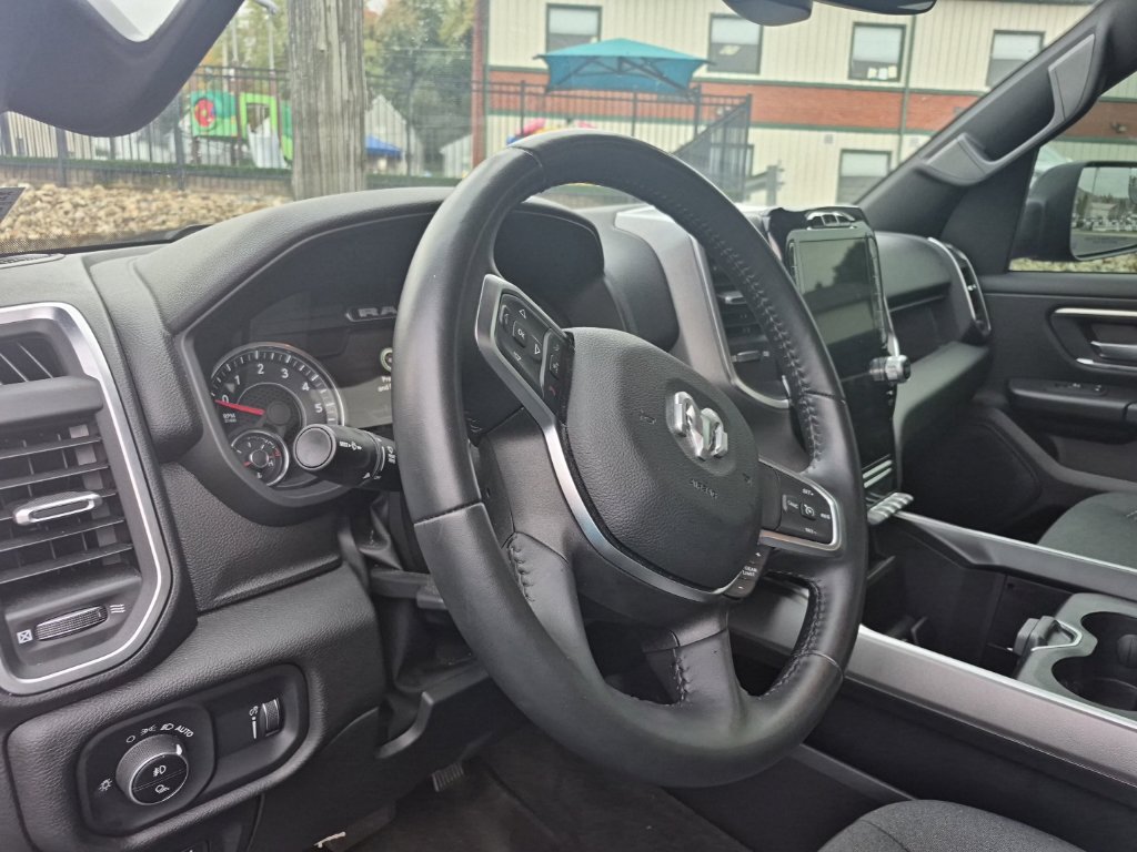 Used 2024 RAM 1500 Big Horn AWD/4WD image 10