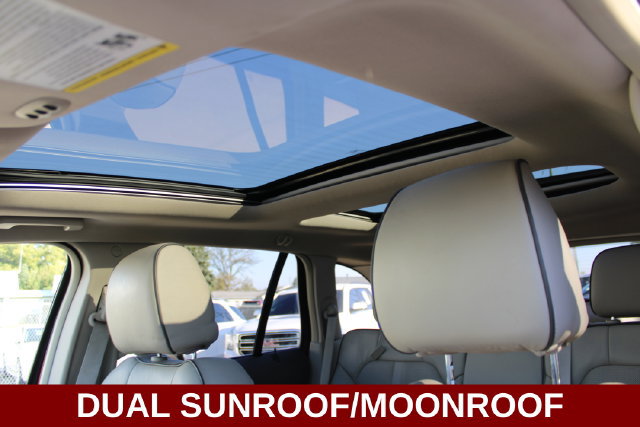 Used 2014 Lincoln MKX AWD w/ Equipment Group 102A image 6