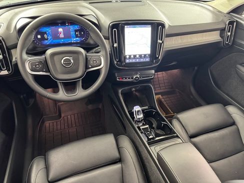 Certified 2024 Volvo XC40 B5 Plus w/ Climate Package AWD/4WD image 15