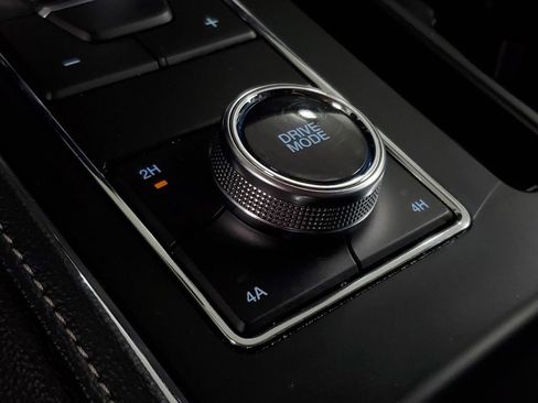 Used 2024 Ford Expedition Max XLT image 18