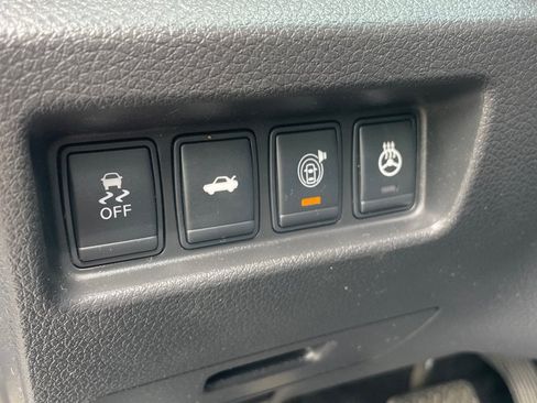 Used 2013 Nissan Altima 3.5 SL w/ Technology Pkg FWD image 17