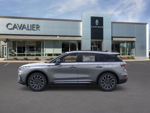 New 2025 Lincoln Corsair Reserve image 3