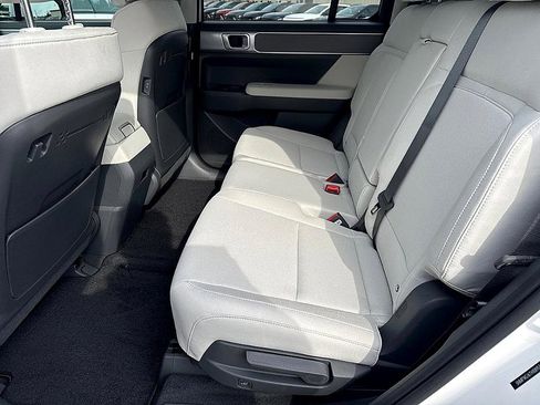 New 2026 Hyundai Santa Fe SE image 7