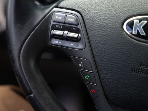 Used 2014 Kia Forte Koup EX FWD image 29