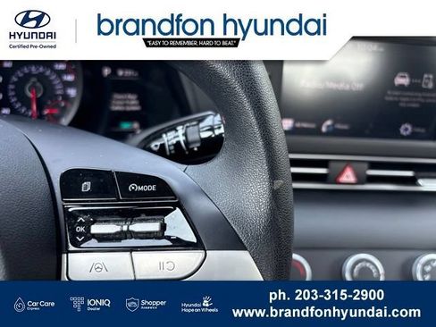 Used 2023 Hyundai Elantra SE FWD image 15