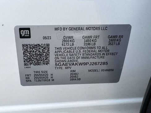 Used 2023 Buick Enclave Essence w/ Experience Buick Package AWD/4WD image 30