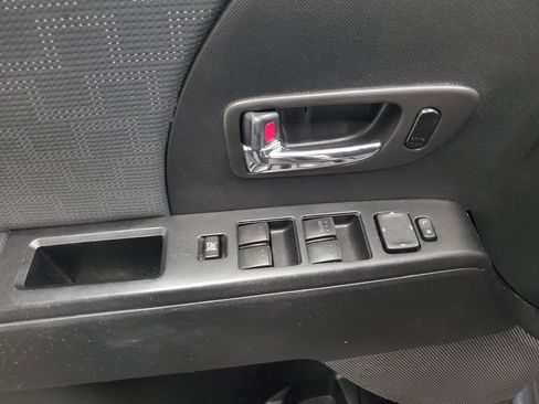 Used 2010 MAZDA MAZDA5 Sport image 10