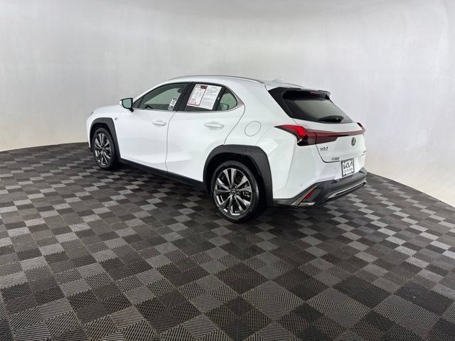 Used 2019 Lexus UX 200 F Sport w/ F Sport Premium Package FWD image 9