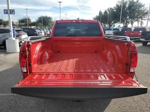 Used 2019 RAM 1500 Express image 8