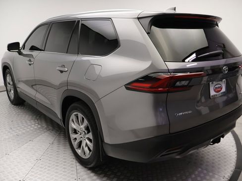 Used 2025 Toyota Grand Highlander AWD Hybrid image 11