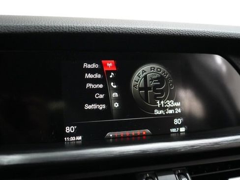 Used 2018 Alfa Romeo Stelvio AWD image 23